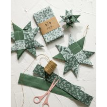Star ornament of patchwork fabric (3).jpg